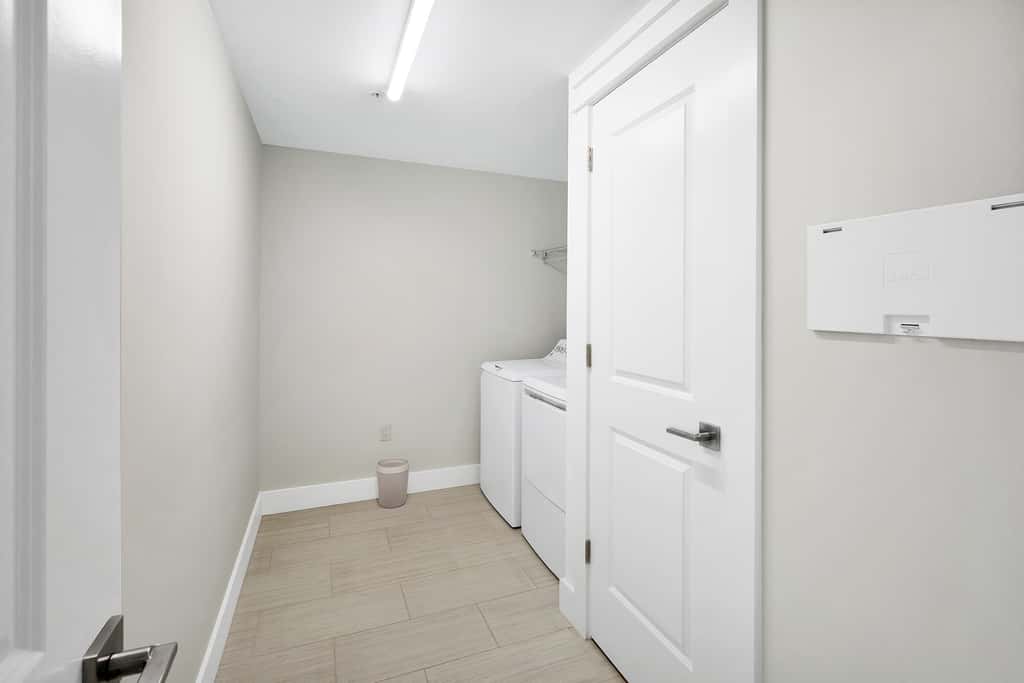 Blu 301 - Third-floor, Gulf-view condo with pool and hot tub access, central AC, & W&D