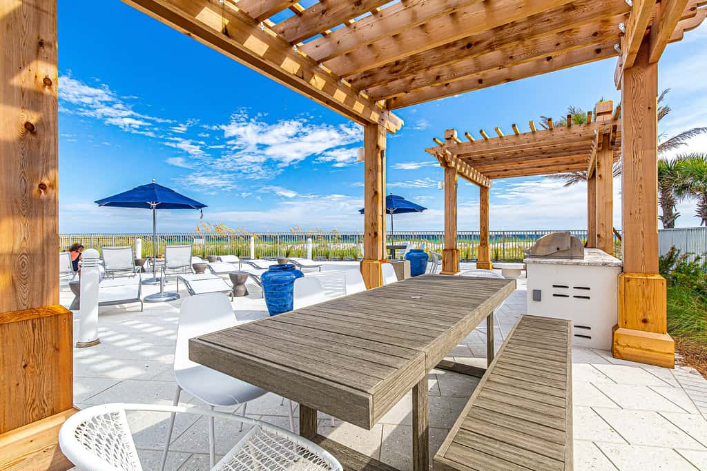 Blu 301 - Third-floor, Gulf-view condo with pool and hot tub access, central AC, & W&D