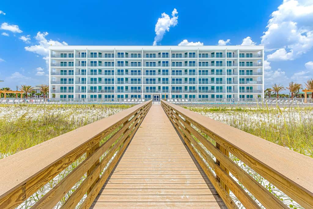 Blu 301 - Third-floor, Gulf-view condo with pool and hot tub access, central AC, & W&D
