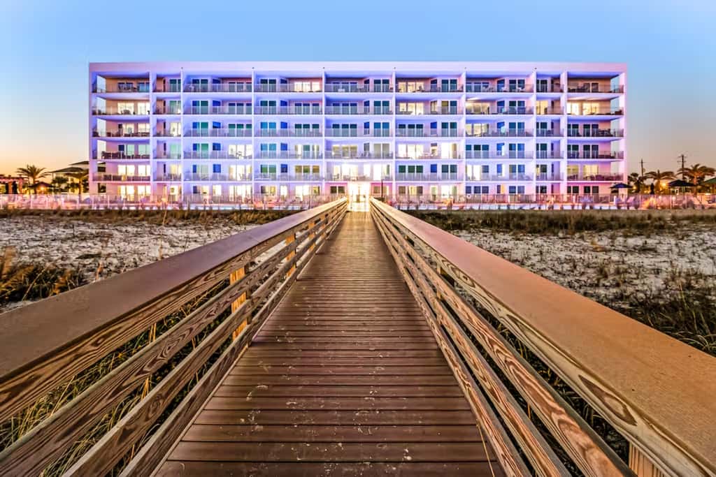 Blu 301 - Third-floor, Gulf-view condo with pool and hot tub access, central AC, & W&D