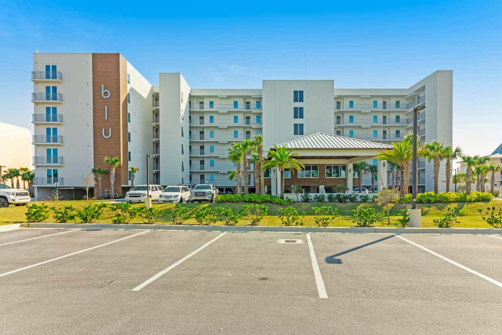 Blu 301 - Third-floor, Gulf-view condo with pool and hot tub access, central AC, & W&D
