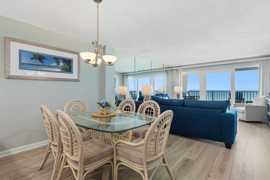 Lovely and Convenient Home In Beachfront Complex w Shared Pool, WiFi, AC, & W&D