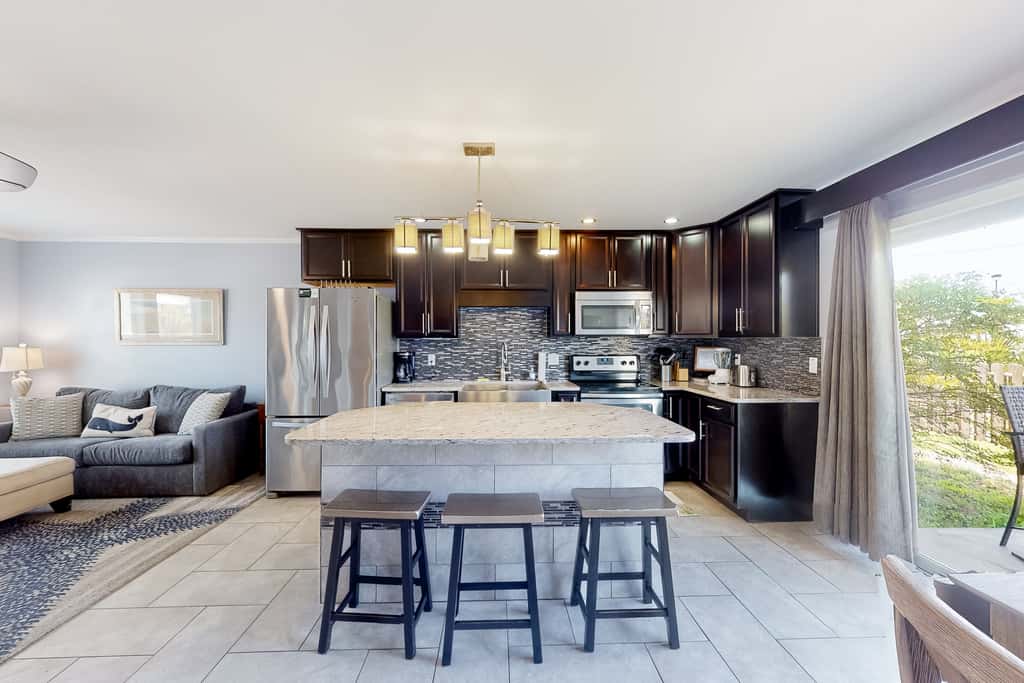 Dog-friendly Condo with a Private washer&dryer and Patio