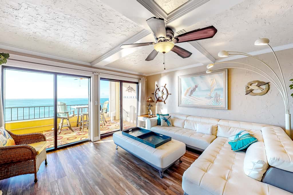 7th floor, nautical-themed condo with Gulf-front views, steps to beach