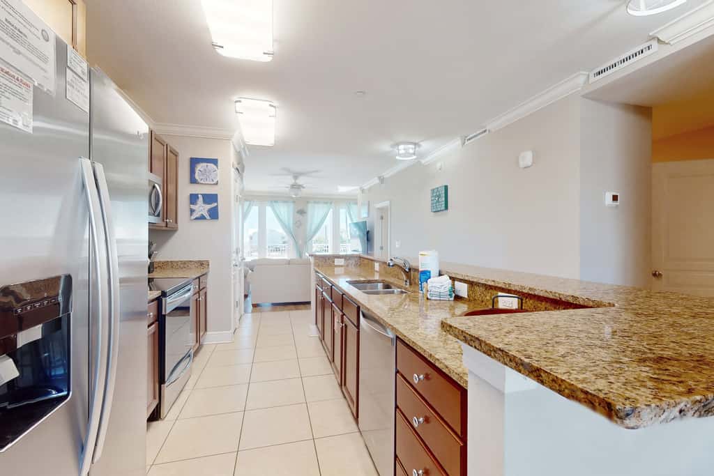 Water-view condo with hot tub, pool, fitness room & balcony - dog-friendly