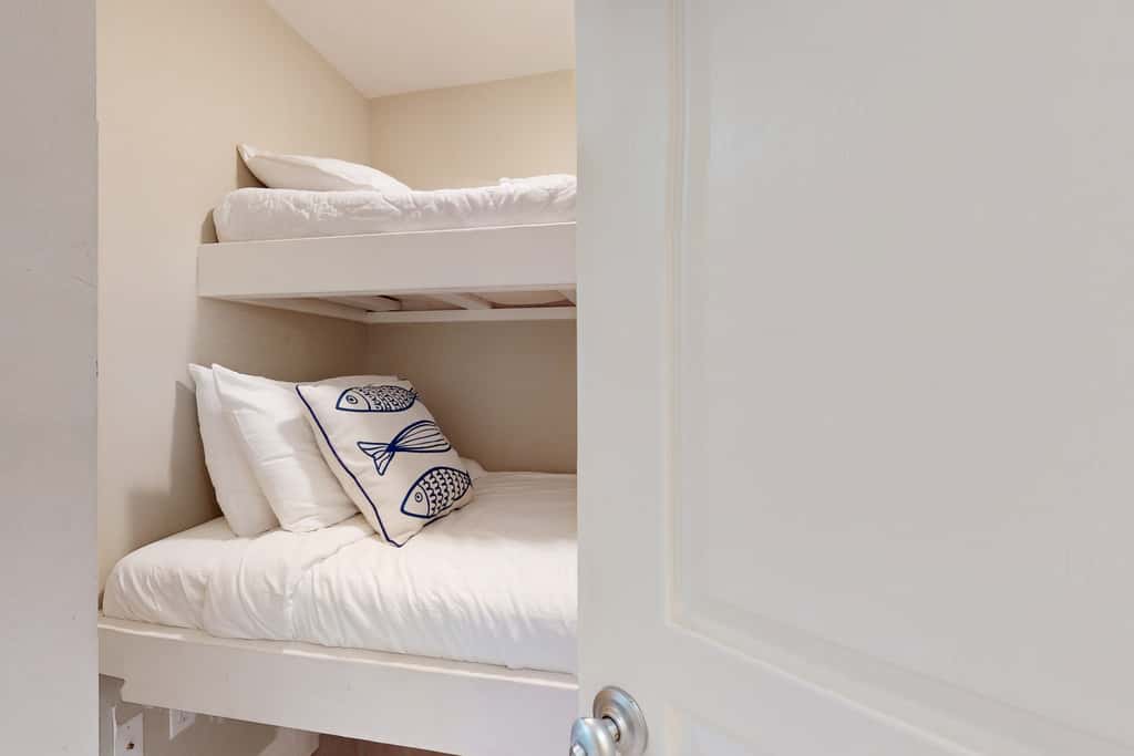 Water-view condo with hot tub, pool, fitness room & balcony - dog-friendly