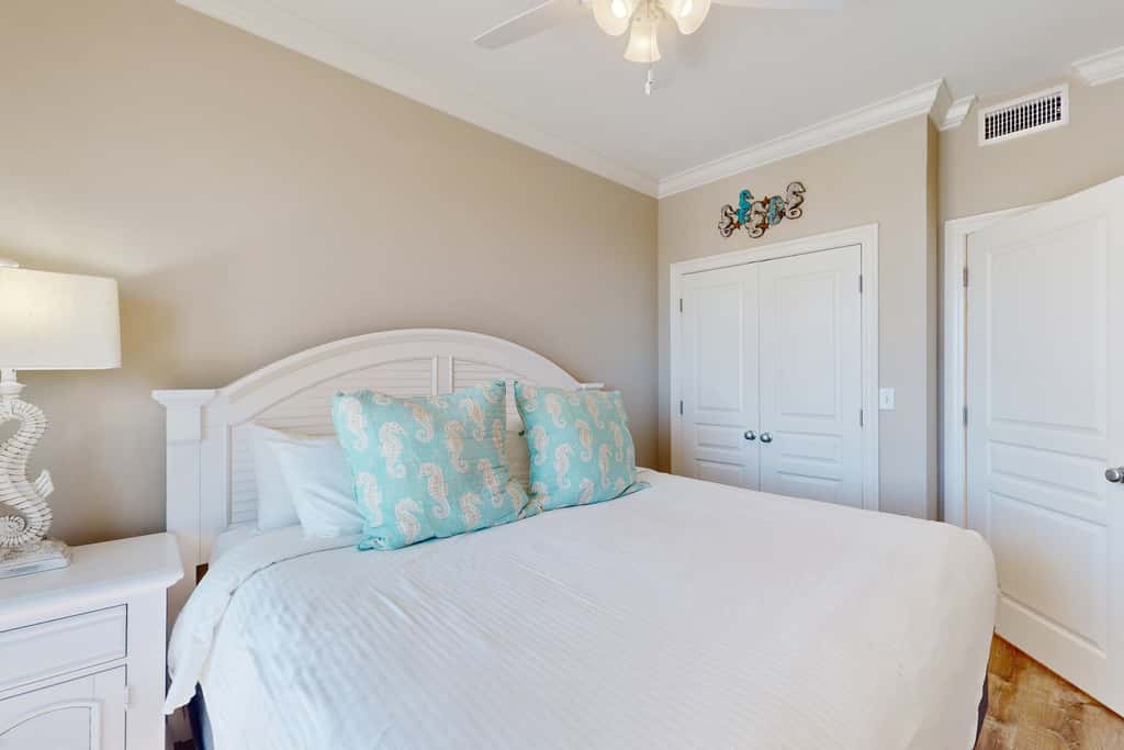 Water-view condo with hot tub, pool, fitness room & balcony - dog-friendly