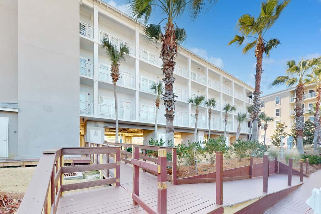 Water-view condo with hot tub, pool, fitness room & balcony - dog-friendly