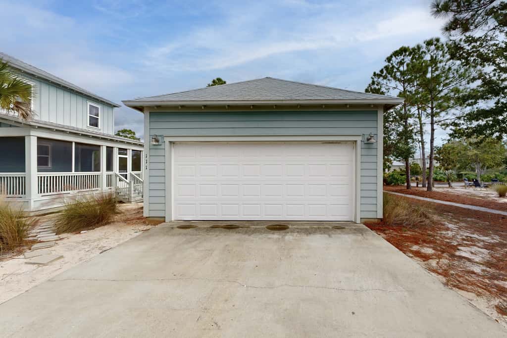 Lovely Home with Screened-In Porches, Balcony & Shared Pool - Walk to the Beach
