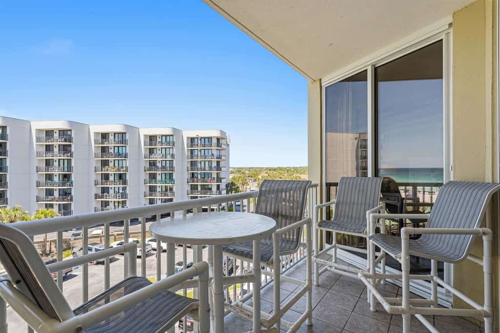 Waters Edge 402