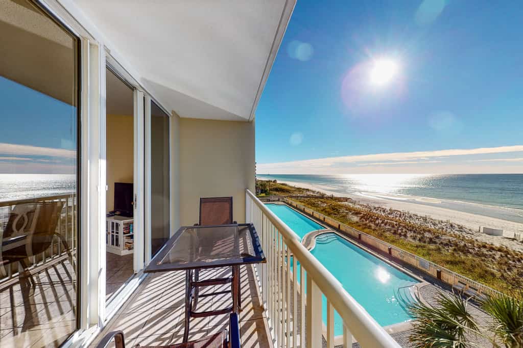 Waters Edge 406