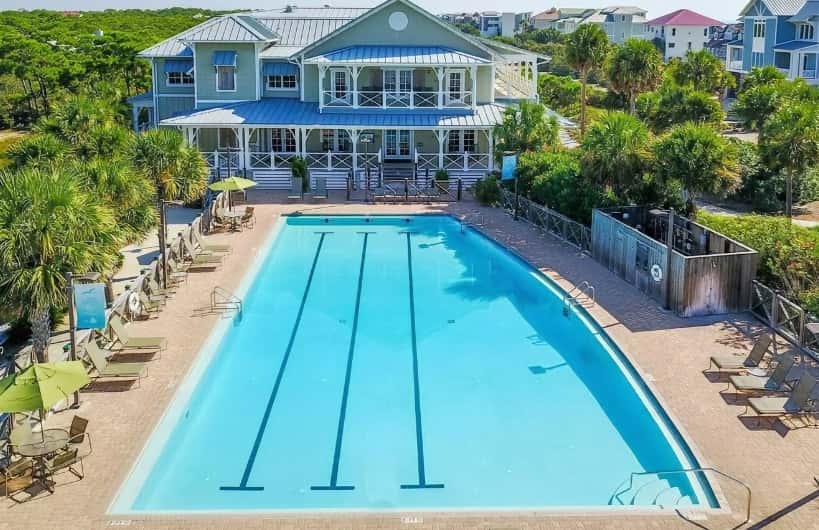 Spacious dog-friendly home with pool, hot tub, access to tennis, pickle ball, pools