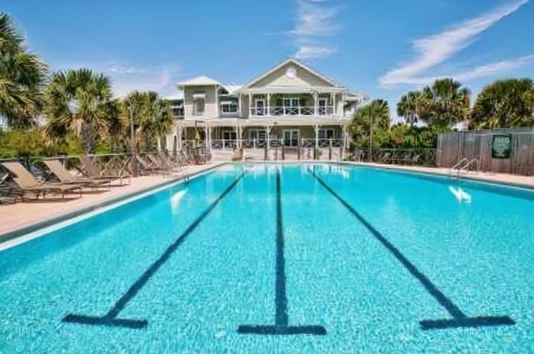Spacious dog-friendly home with pool, hot tub, access to tennis, pickle ball, pools