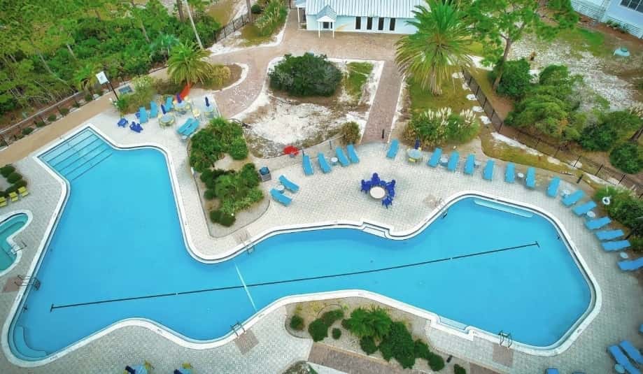 Spacious dog-friendly home with pool, hot tub, access to tennis, pickle ball, pools