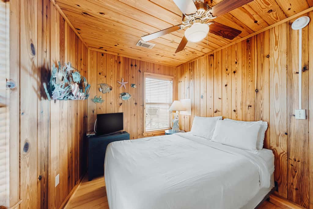 Gulf-front home with WiFi, private beach boardwalk & views - dog-friendly