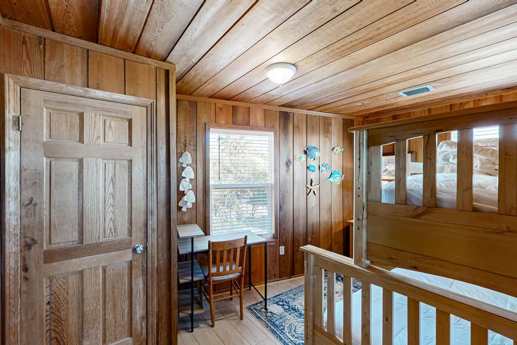 Dog-friendly gulf front home with panoramic gulf views from the sundeck