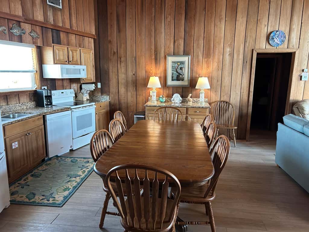 Dog-friendly gulf front home with panoramic gulf views from the sundeck