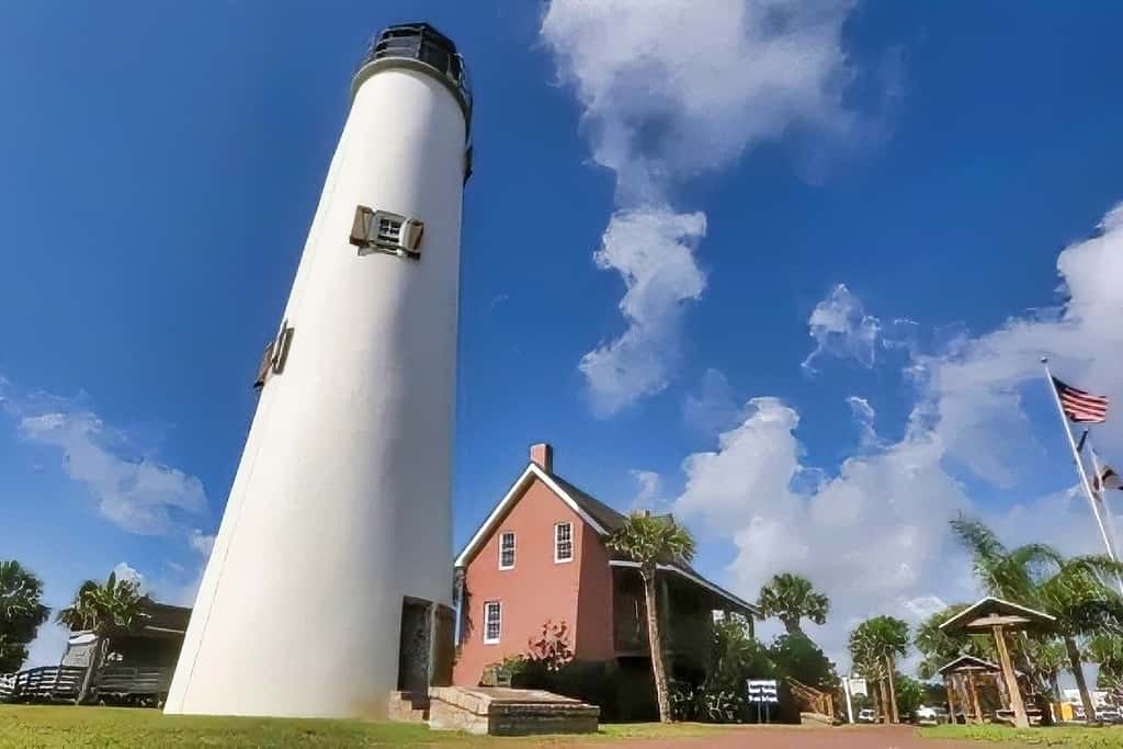 Spacious dog-friendly home with elevator, screened decks, on-site pool, & gym