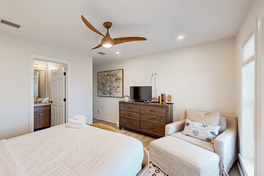 Newly renovated gulf front home - Dog friendly, multiple decks, boardwalk 2 beach