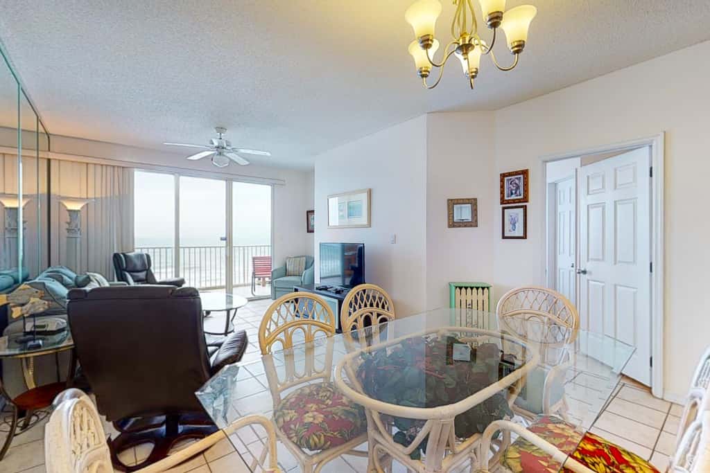 Gulf Dunes 513 - Vibrant Waterfront Condo, Short Drive to Plenty of Tasty Dining Spots