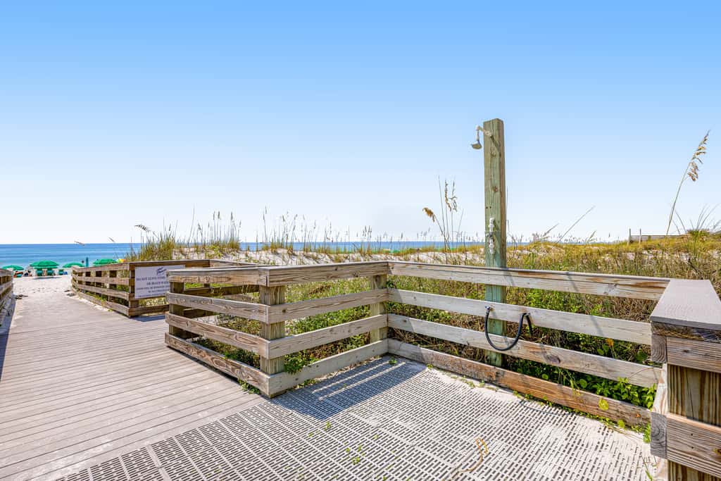 Gulf Dunes 513 - Vibrant Waterfront Condo, Short Drive to Plenty of Tasty Dining Spots