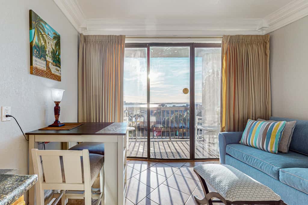 Cozy studio condo with water views, pools & amazing location