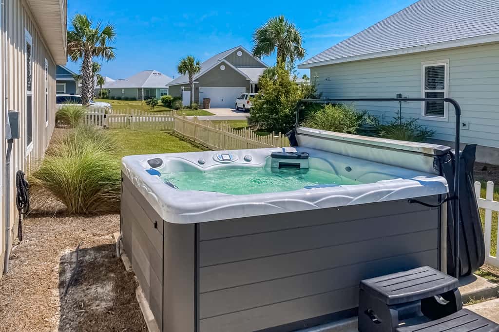 House in Port St Joe with a hot tub & additional suite