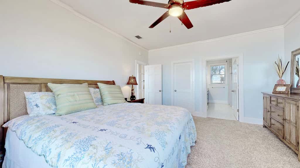 Upscale beachfront home with private hot tub, grill, on-site pools, gym, dogs OK