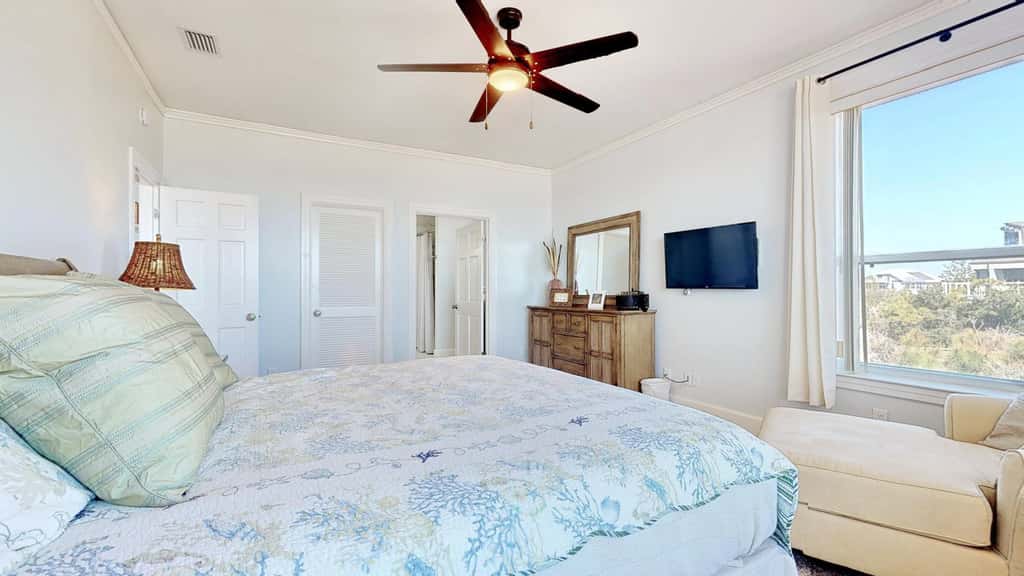 Upscale beachfront home with private hot tub, grill, on-site pools, gym, dogs OK