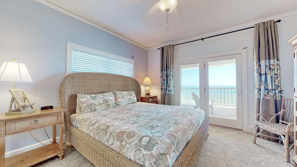Upscale beachfront home with private hot tub, grill, on-site pools, gym, dogs OK