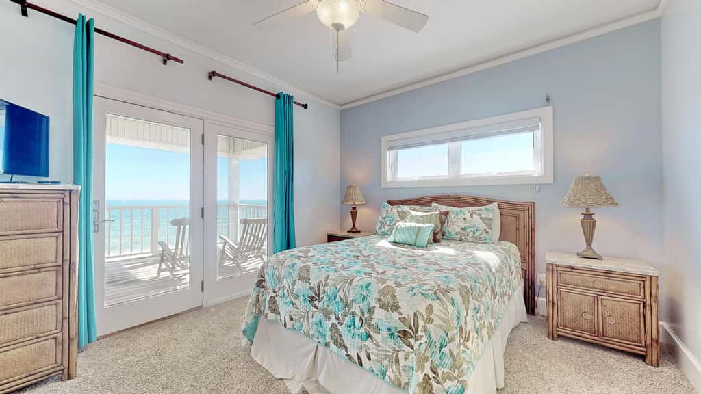 Upscale beachfront home with private hot tub, grill, on-site pools, gym, dogs OK