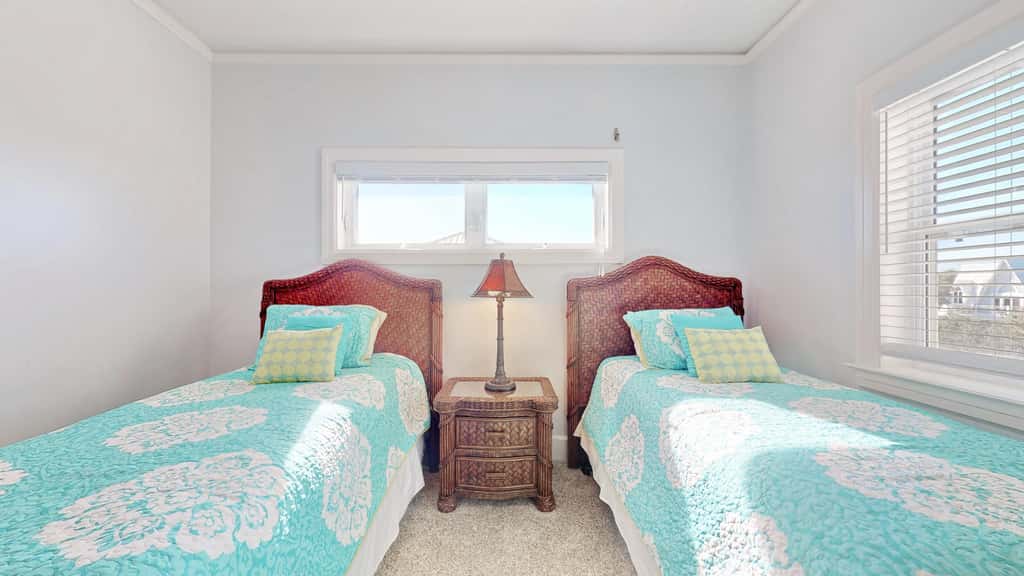 Upscale beachfront home with private hot tub, grill, on-site pools, gym, dogs OK