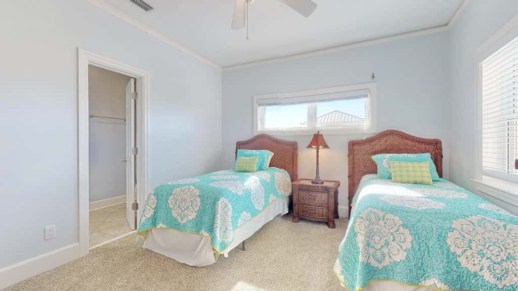 Upscale beachfront home with private hot tub, grill, on-site pools, gym, dogs OK