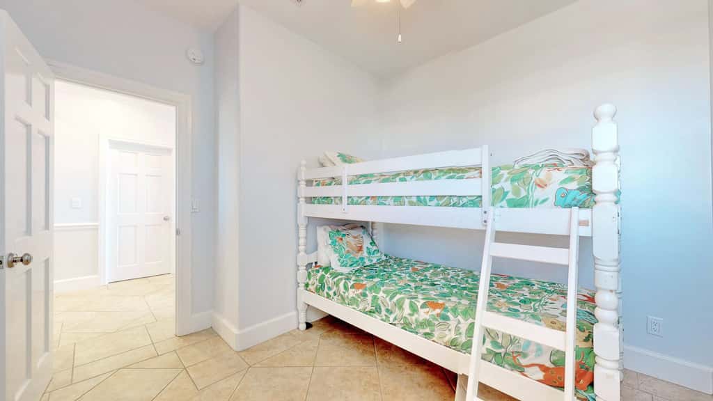 Upscale beachfront home with private hot tub, grill, on-site pools, gym, dogs OK