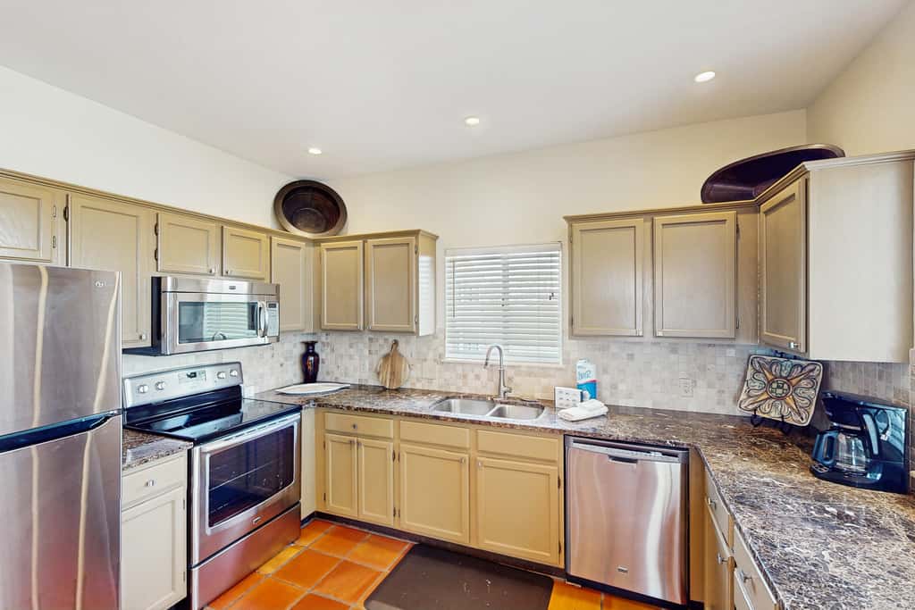 Gorgeous coastal home with plenty of space, shared pool and easy beach access
