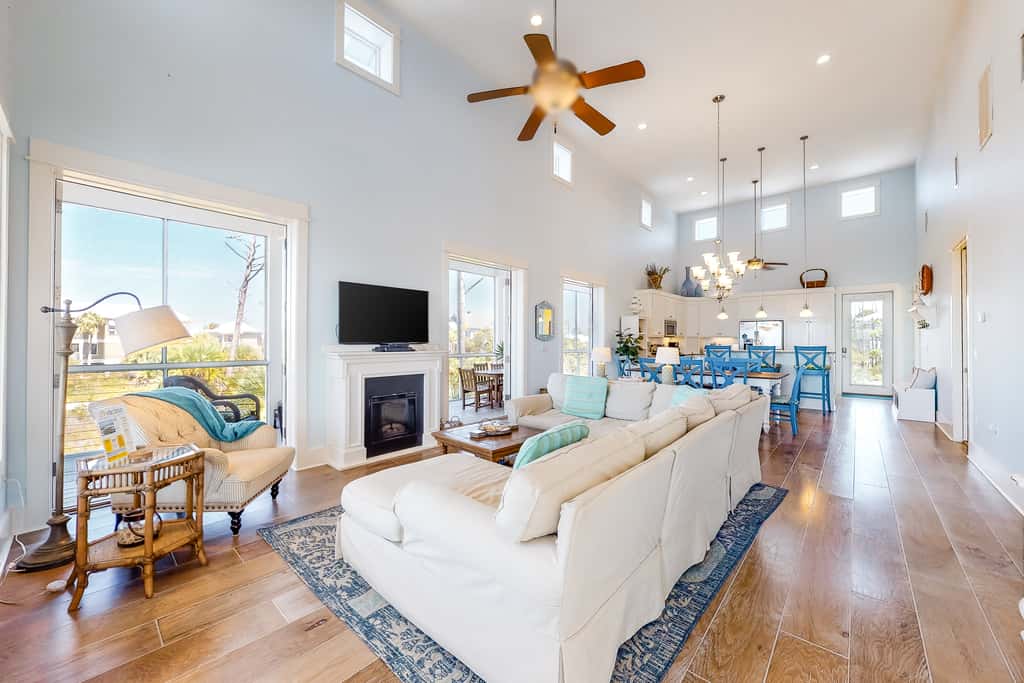 Gulf-front home with infinity pool, AC, kayaks, & paddleboard - close to beach
