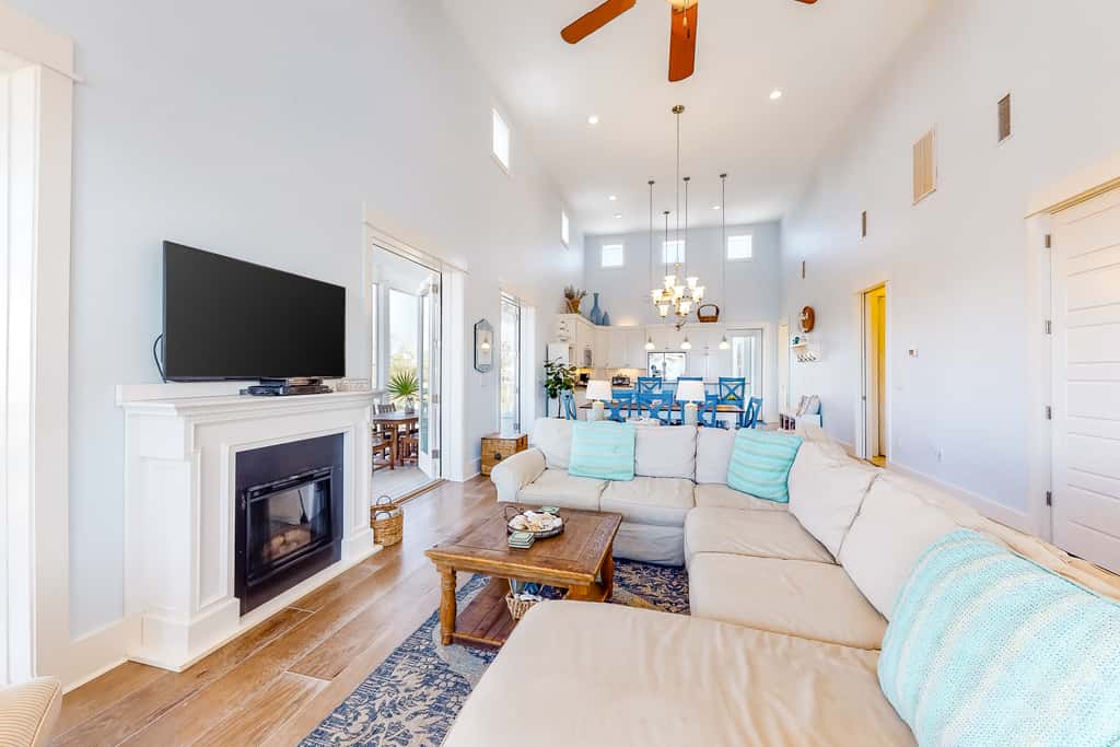 Gulf-front home with infinity pool, AC, kayaks, & paddleboard - close to beach