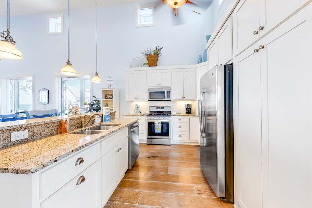 Gulf-front home with infinity pool, AC, kayaks, & paddleboard - close to beach