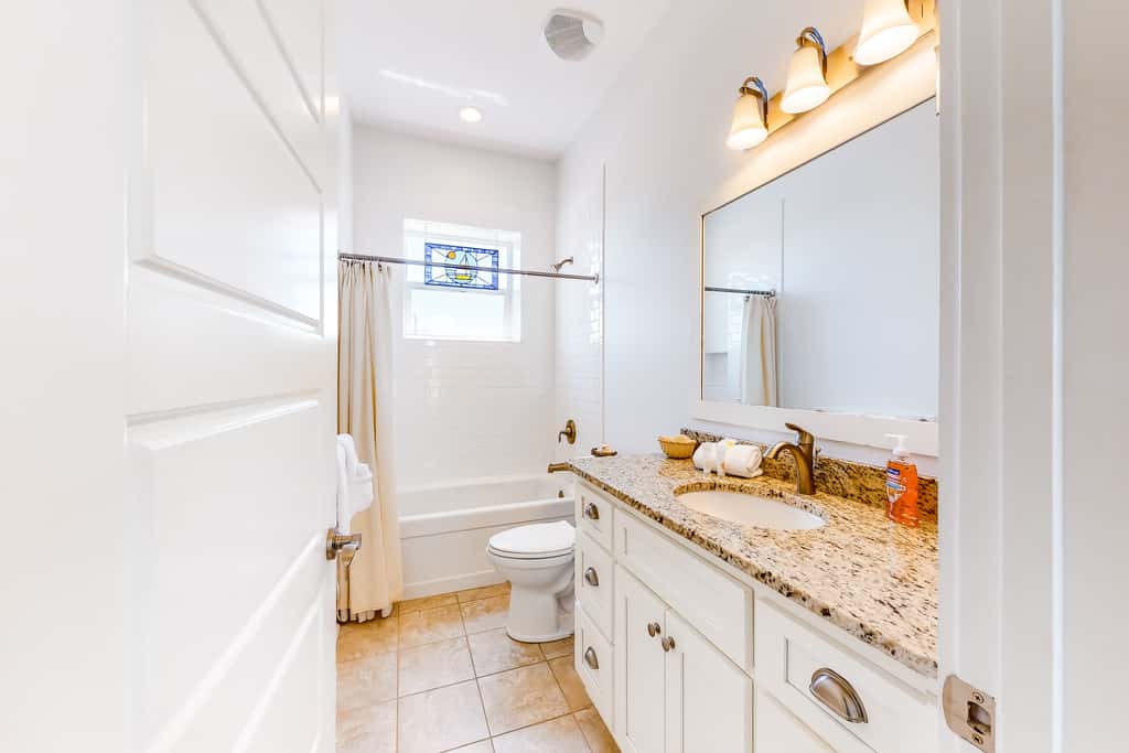 Gulf-front home with infinity pool, AC, kayaks, & paddleboard - close to beach