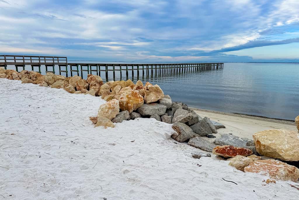 Gulf-front home with infinity pool, AC, kayaks, & paddleboard - close to beach