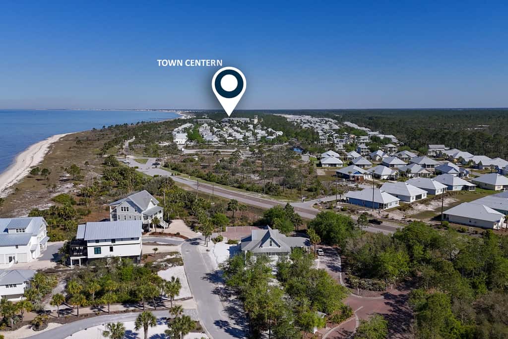 Gulf-front home with infinity pool, AC, kayaks, & paddleboard - close to beach