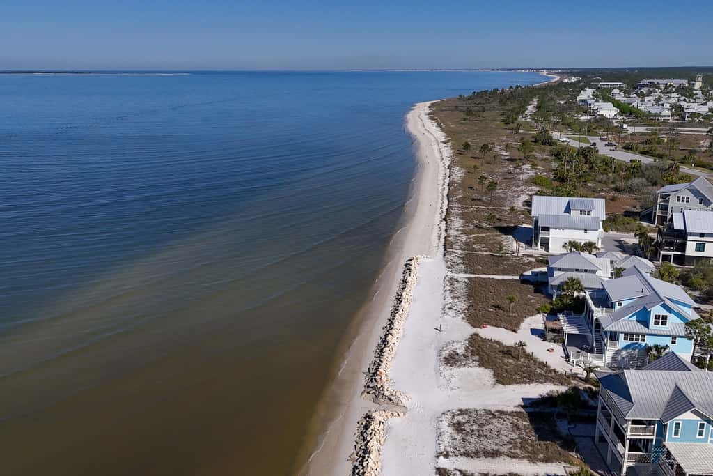 Gulf-front home with infinity pool, AC, kayaks, & paddleboard - close to beach