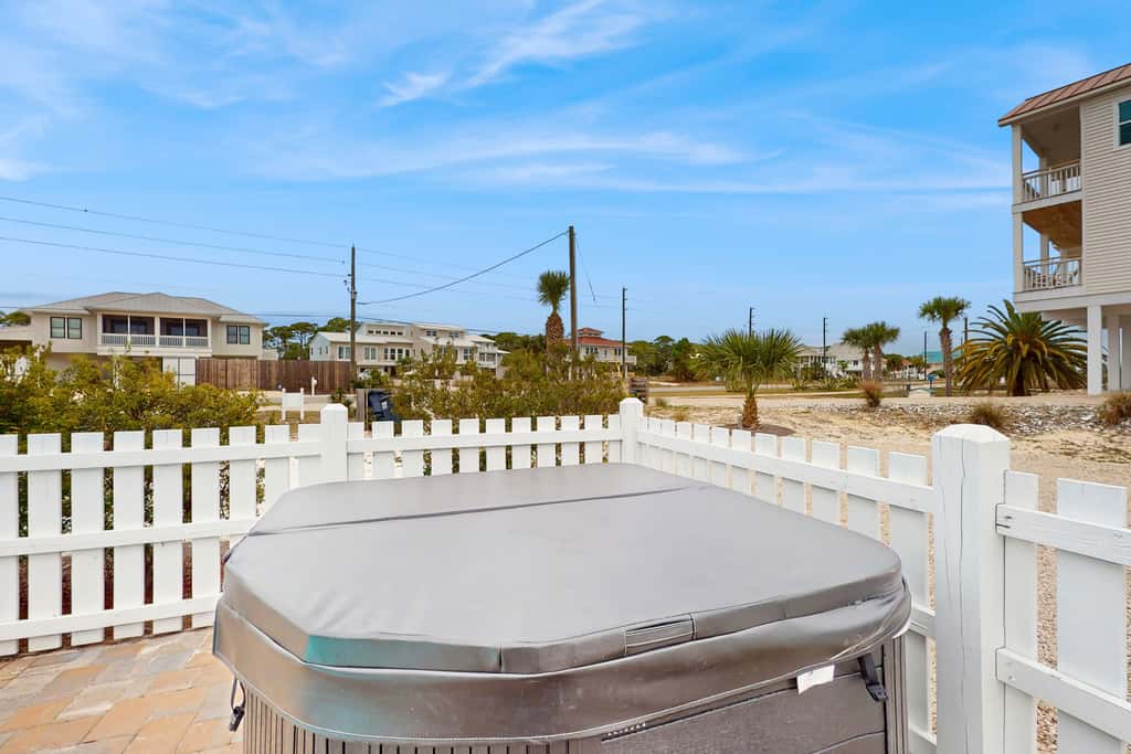 Spacious home with private pool & full kitchen, close to beach