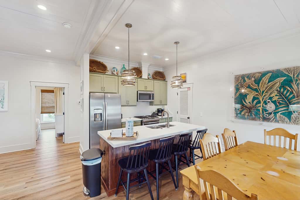 Spacious home with private pool & full kitchen, close to beach