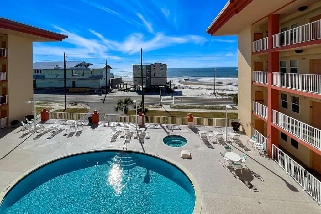 Paradise Shores 305