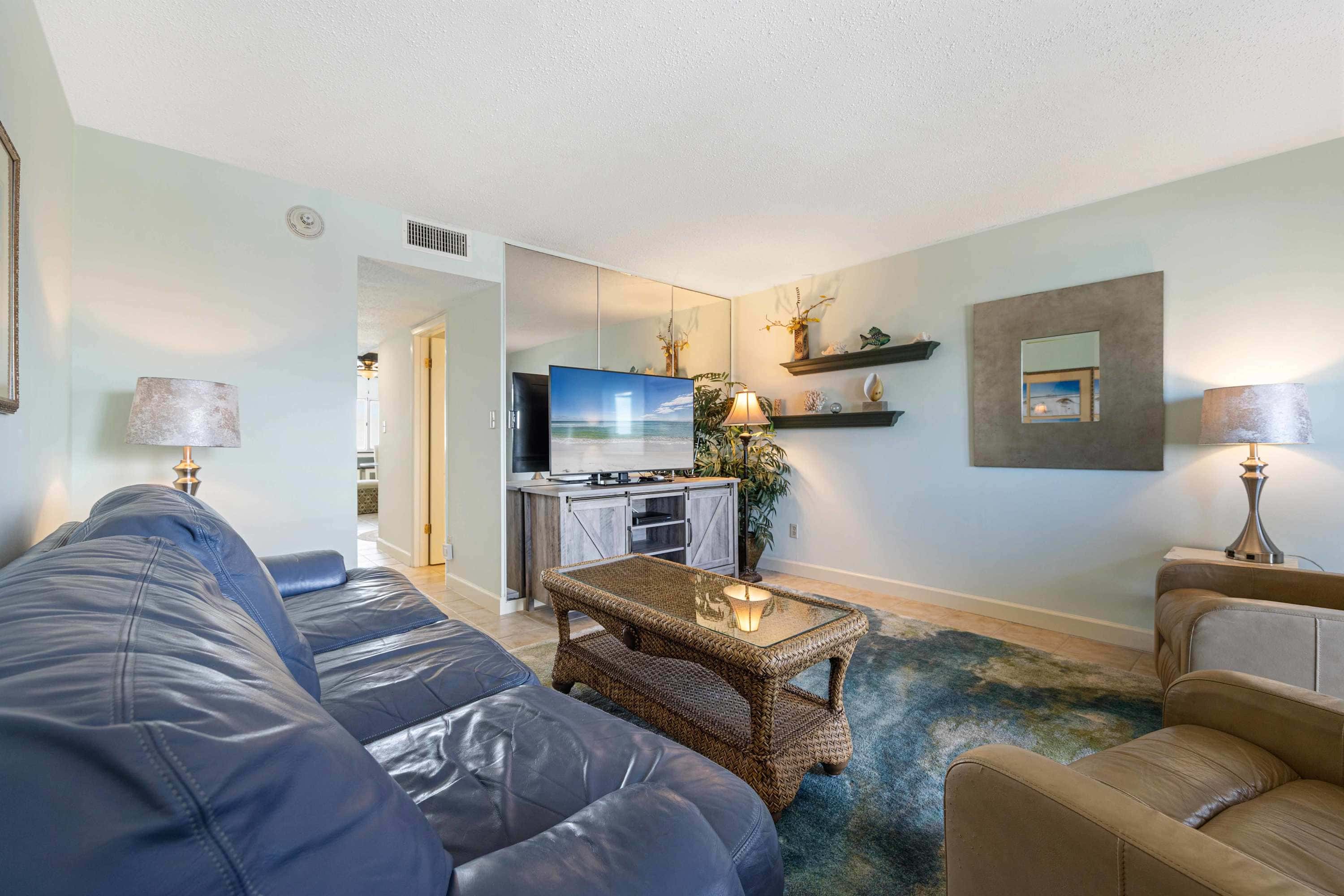 Gorgeous beachfront condo, shared pool and beach access