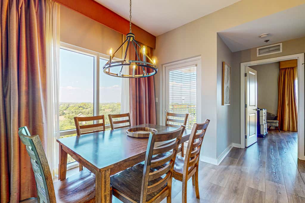 Bay-view condo 250 yards to beach w/sunset-view balcony, pool