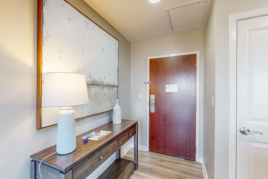 Bay-view condo 250 yards to beach w/sunset-view balcony, pool