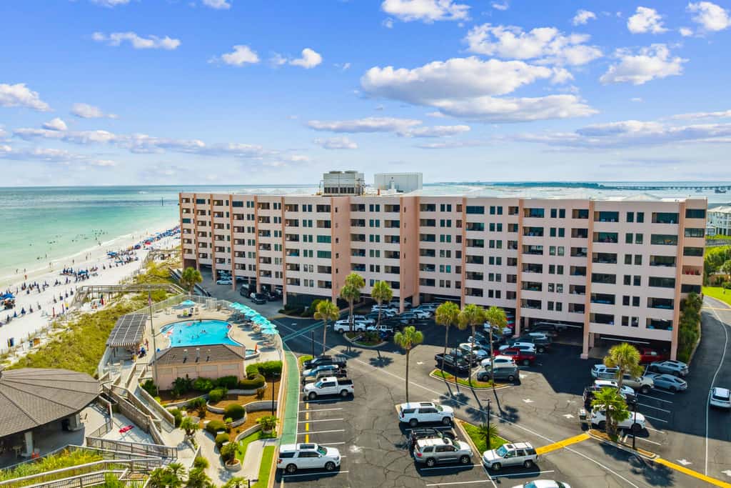 Jetty East 117B