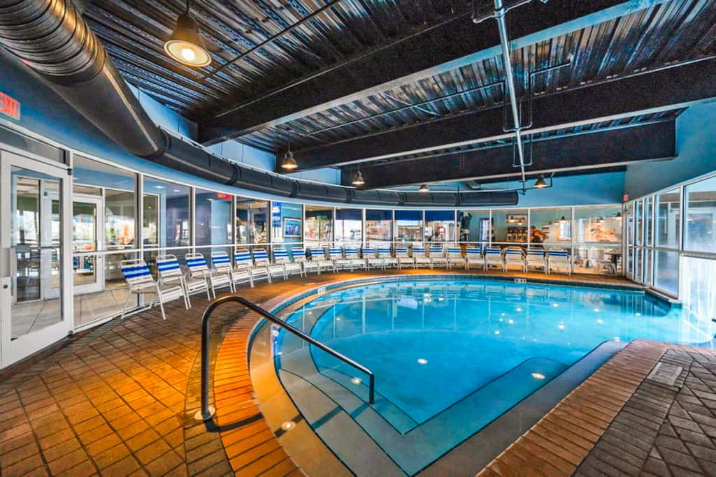 Beachfront Destin Pelican Beach Resort Condo, 9th Fl Gulf Views, Pools & Hot Tub